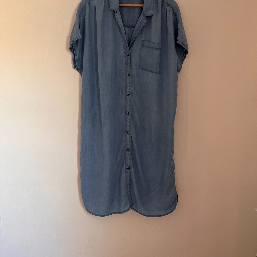 A Pea in the Pod Cotton Chambray Maternity & Nursing Short Sleeve Dress | M - Picture 5 of 8